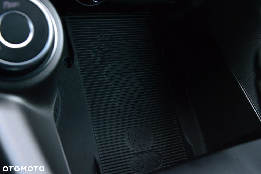 Alfa Romeo Tonale 1.5 T4 GSE mHEV TI DCT - 32