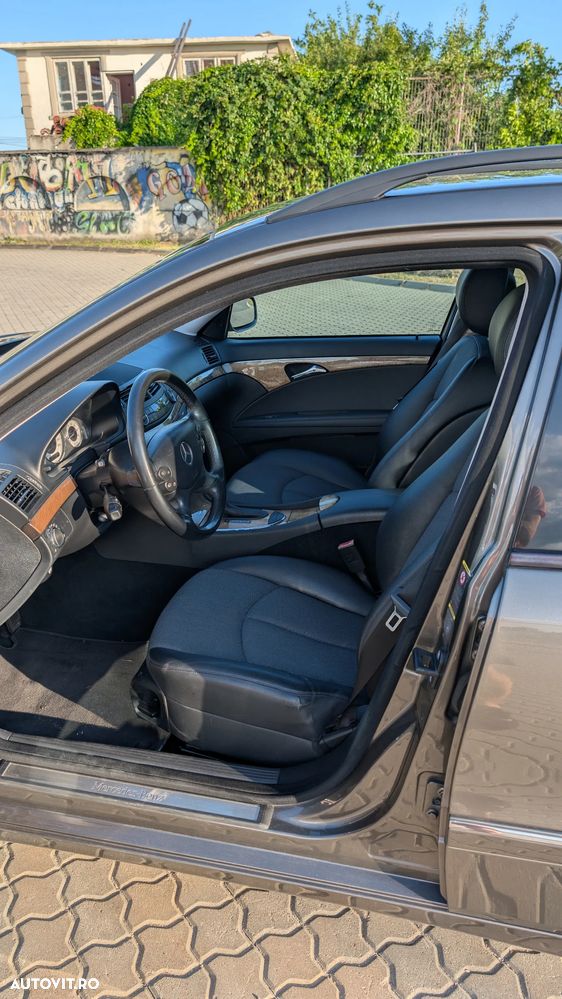 Mercedes-Benz E - 14