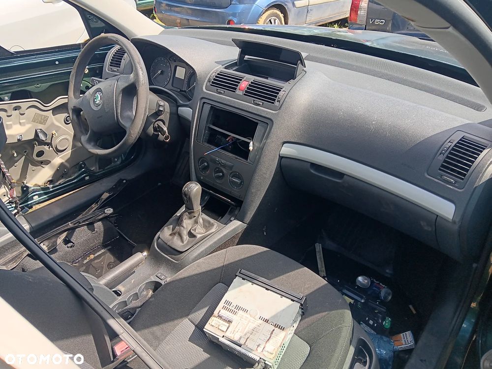023 / SKODA OCTAVIA / NA CZĘŚCI / - 8
