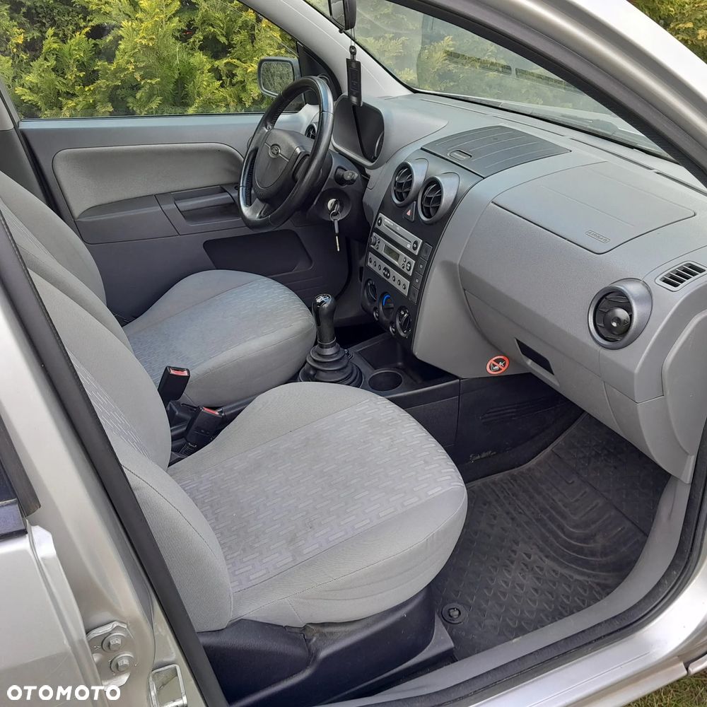 Ford Fusion 1.4 Trend - 9