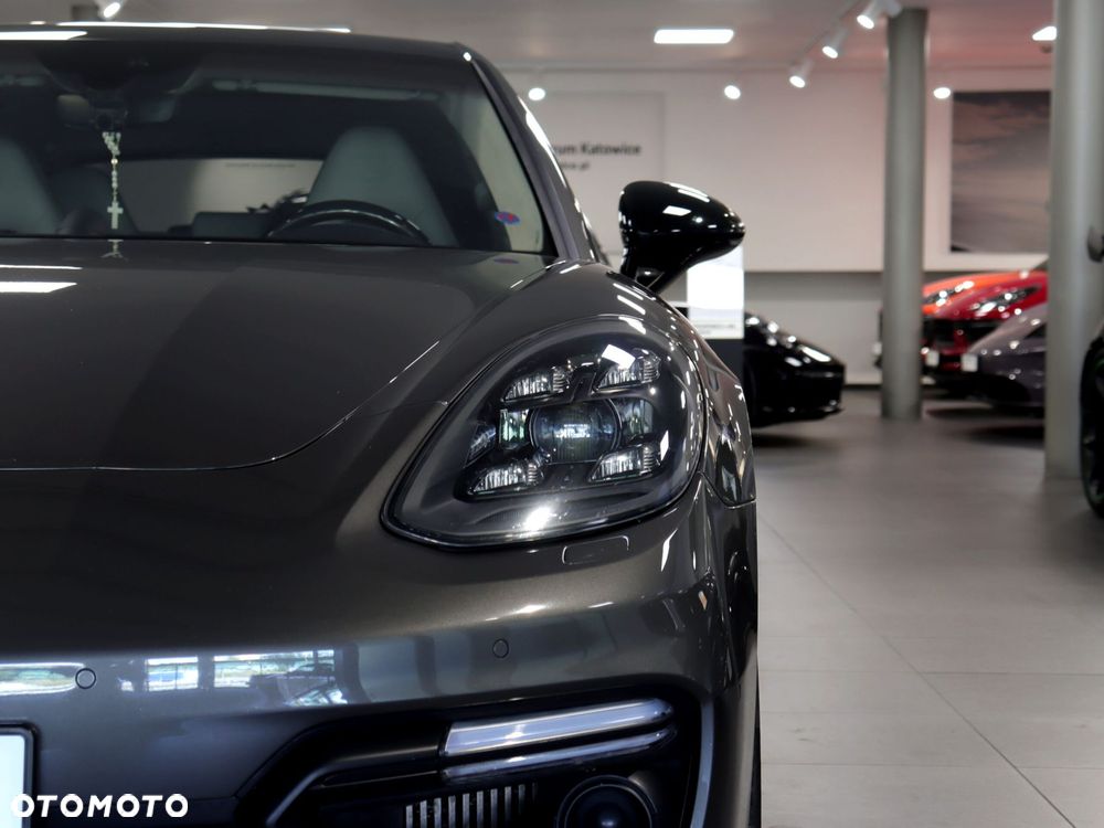Porsche Panamera 4 E-Hybrid - 9