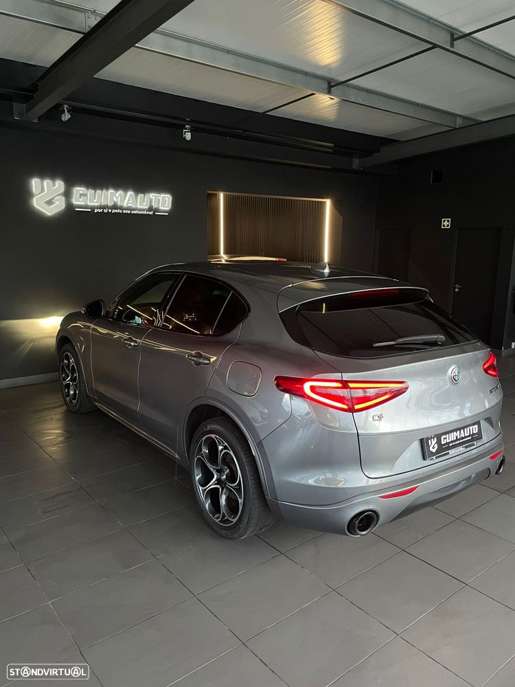 Alfa Romeo Stelvio 2.2 D TI Q4 AT8 - 5