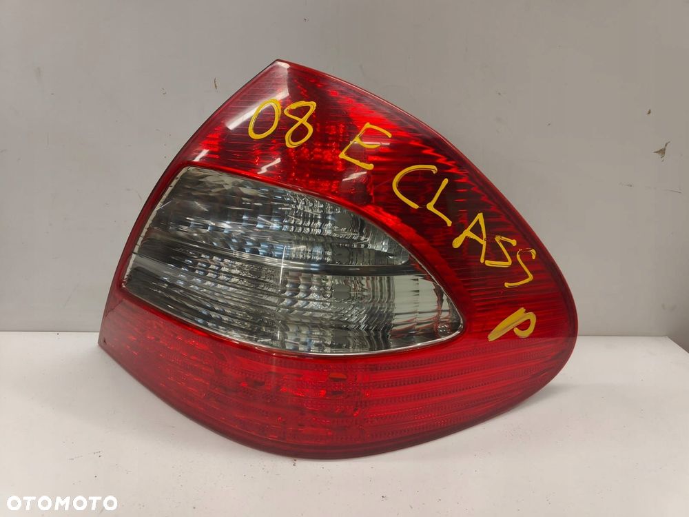 mercedes w211 lift 05-09 a2118202464 sedan lampa prawa tylna tyŁ - 2