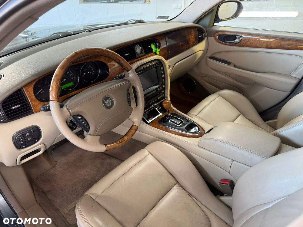 Jaguar XJ XJ8 4.2 Executive - 2