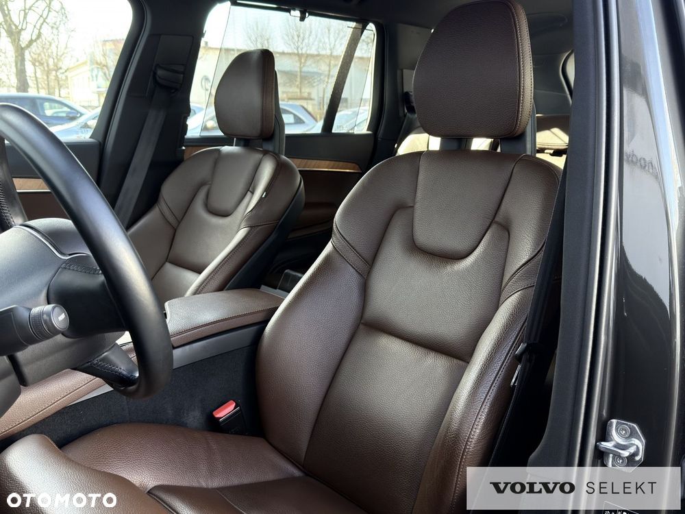 Volvo XC 90 - 23