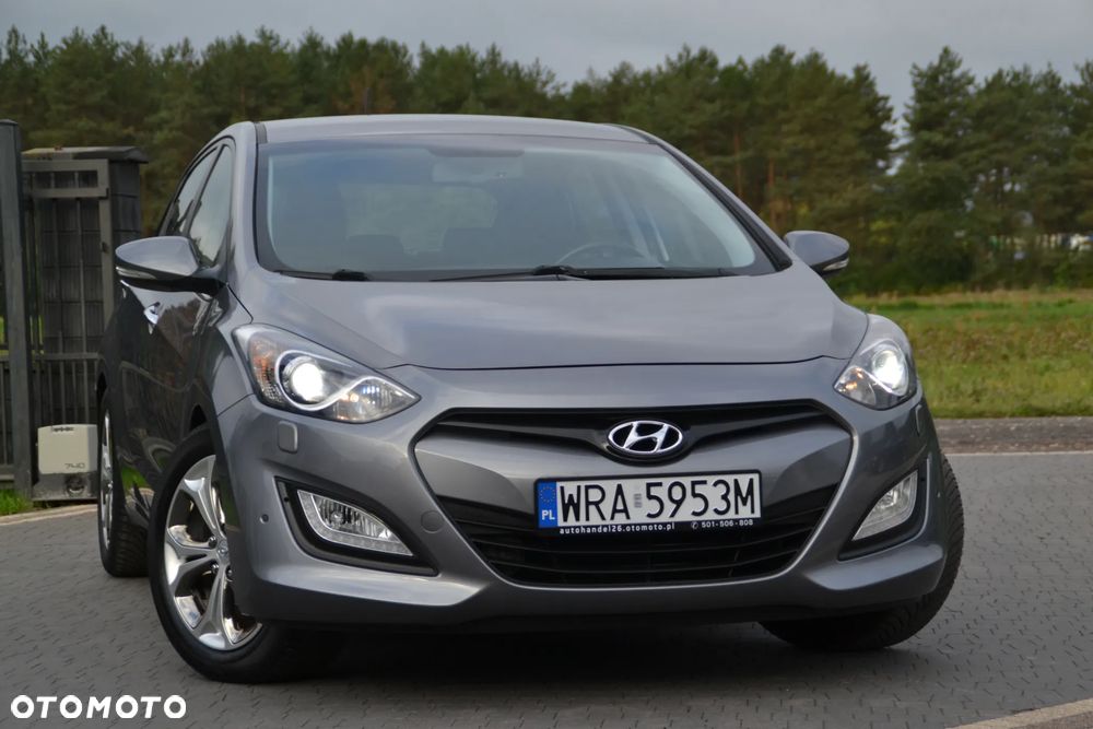 Hyundai i30 i30cw 1.6 Fifa World Cup Edition - 9