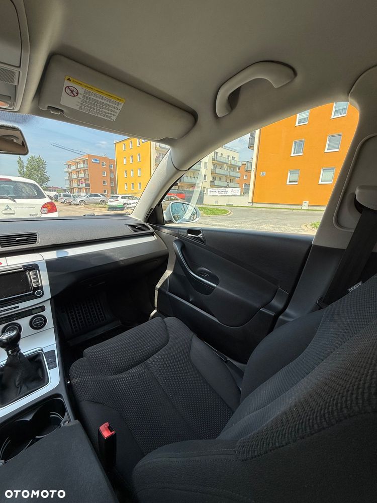 Volkswagen Passat 2.0 TDI Comfortline - 21