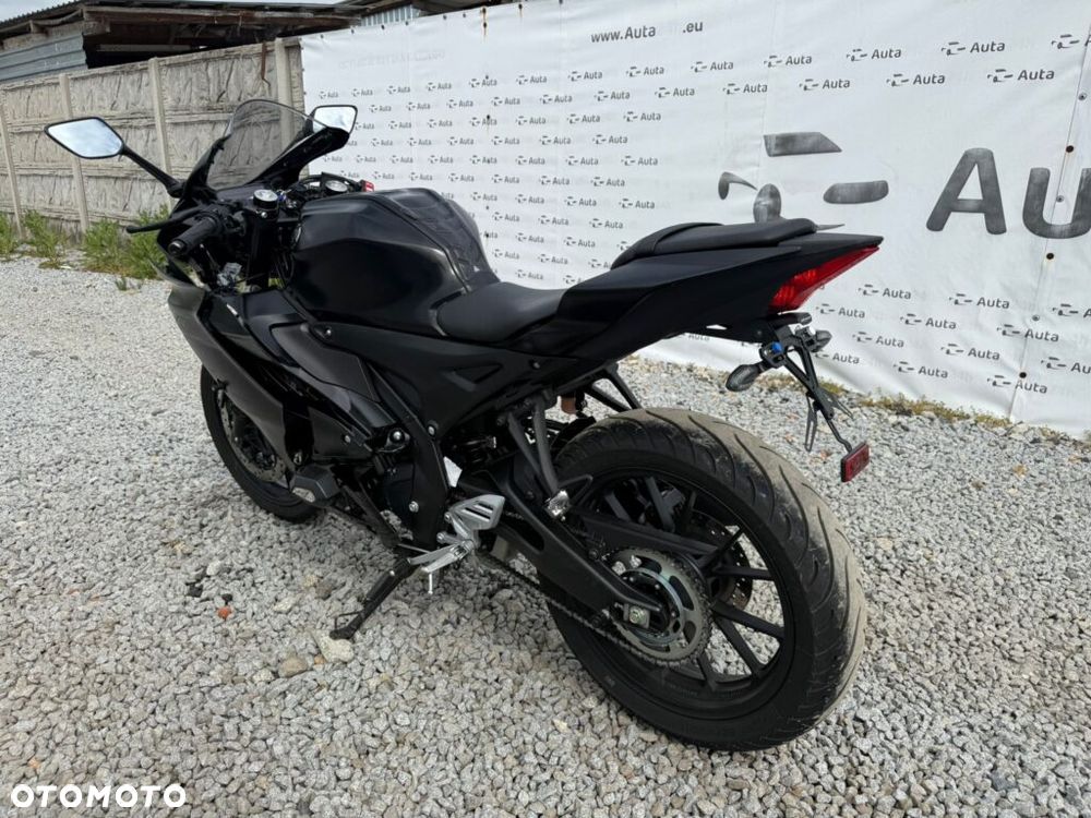 Yamaha YZF - 5