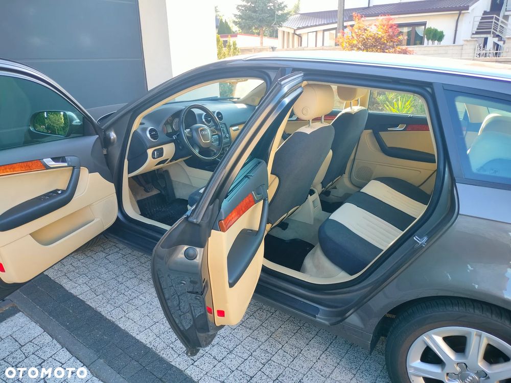 Audi A3 Sportback 1.2 TFSI Attraction - 8