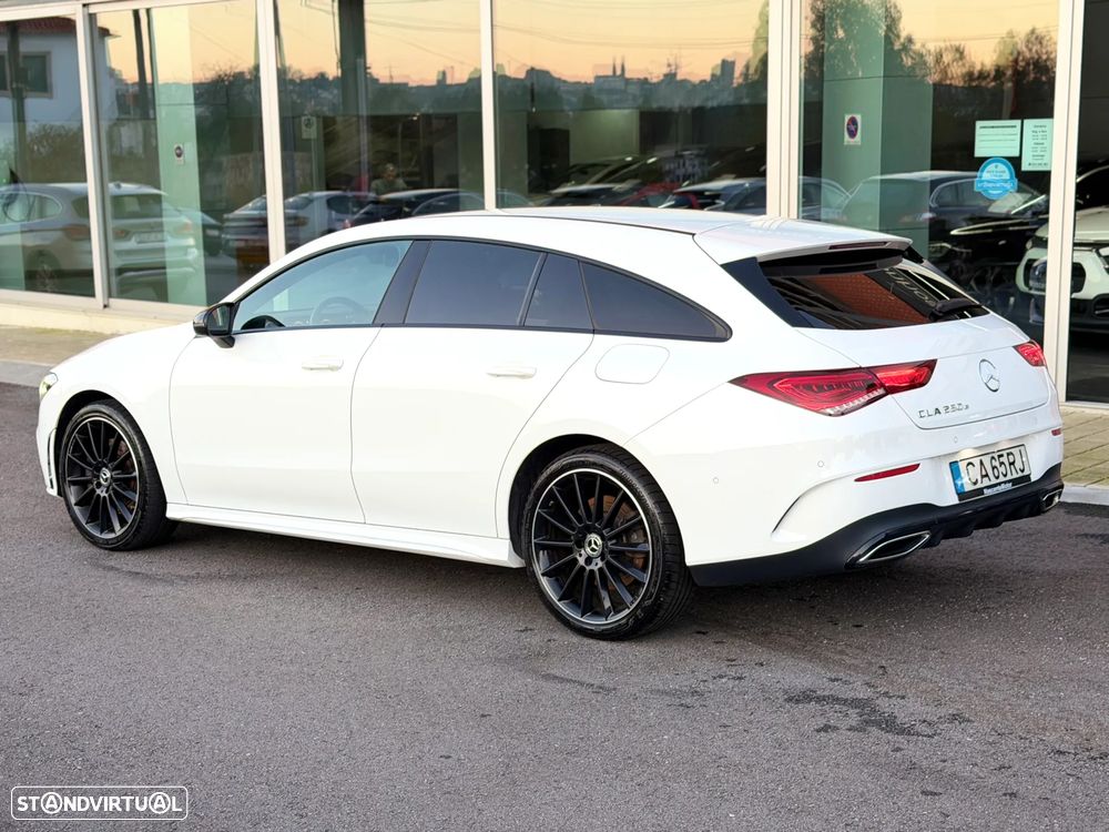 Mercedes-Benz CLA 250 e Shooting Brake AMG Line - 14