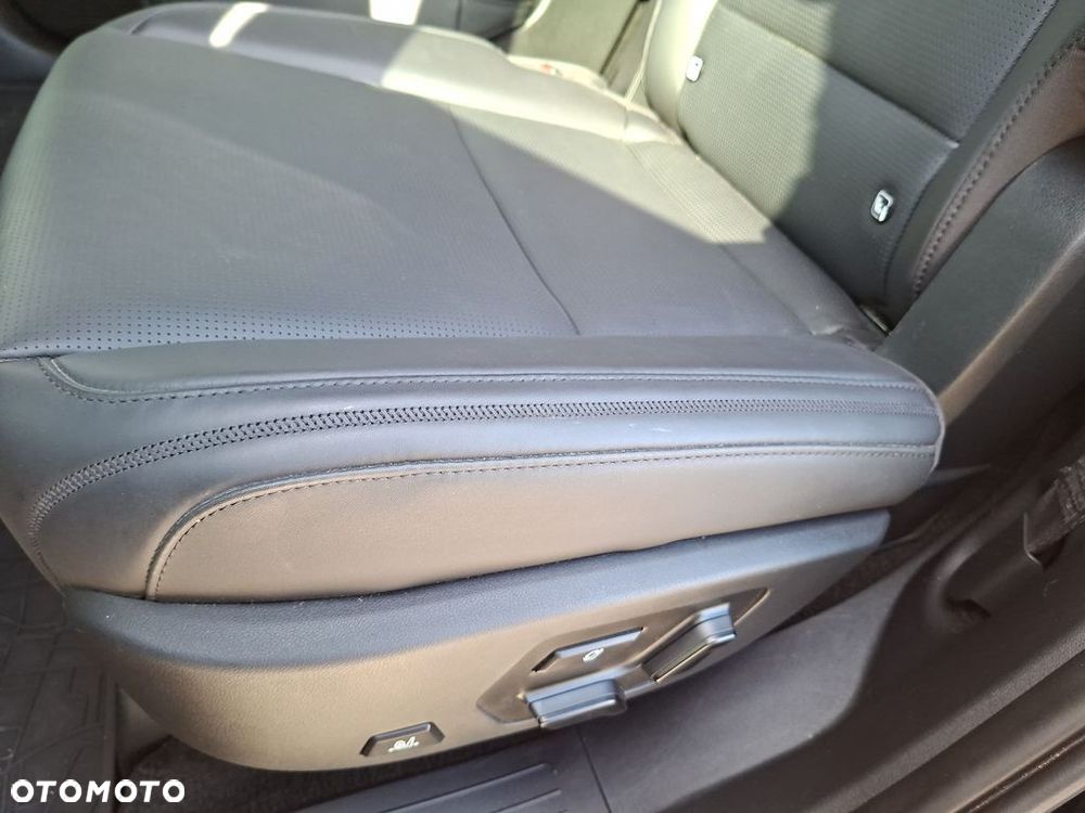 Hyundai Santa Fe 1.6 T-GDI PHEV Calligraphy 4WD 6os - 31