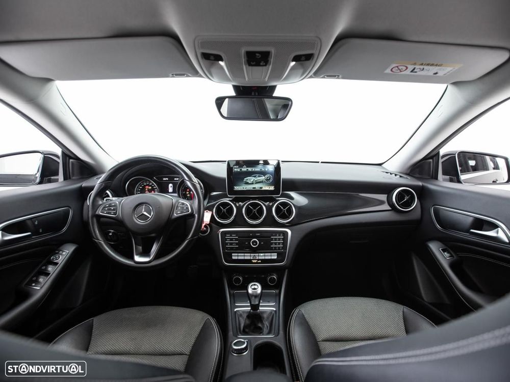 Mercedes-Benz CLA 180 - 7