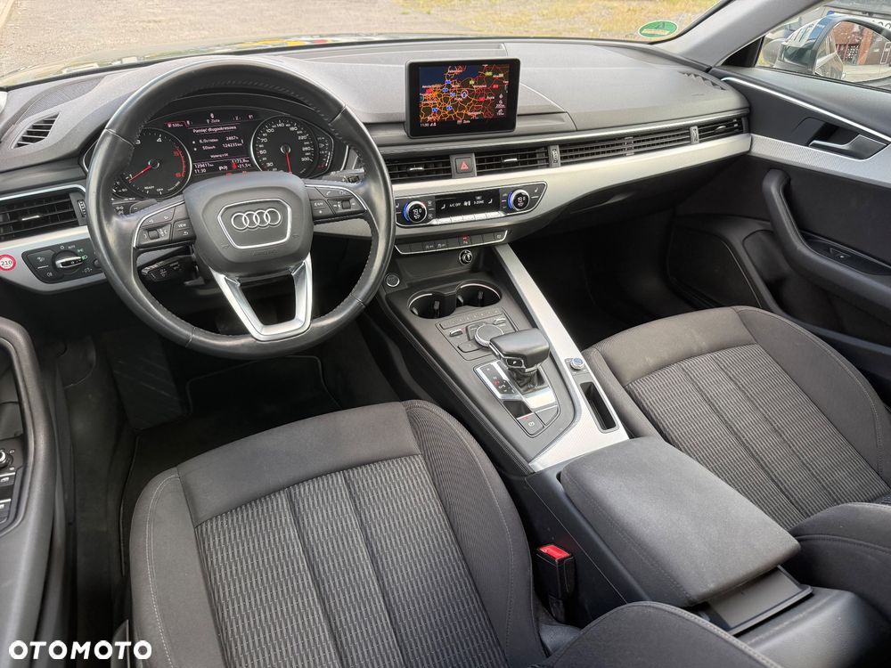 Audi A4 Avant 2.0 TDI ultra S tronic sport - 23