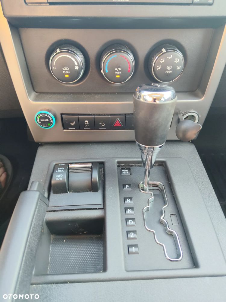 Jeep Liberty - 8