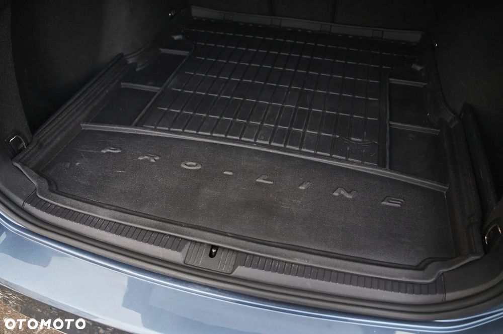 Volkswagen Passat Variant 2.0 TDI BMT Highline DSG - 30