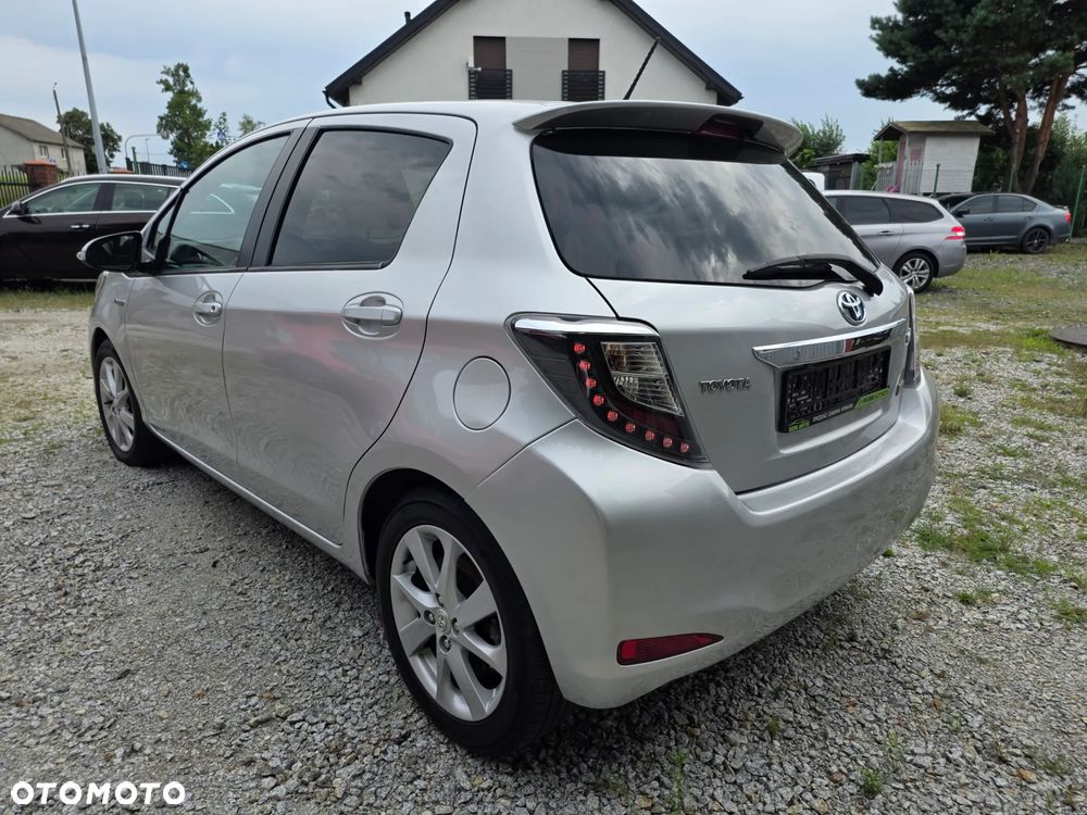 Toyota Yaris 1.5 VVT-i Lounge - 12