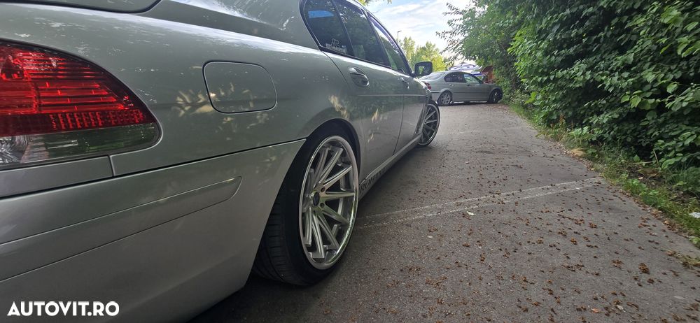 BMW Seria 7 730d A - 12