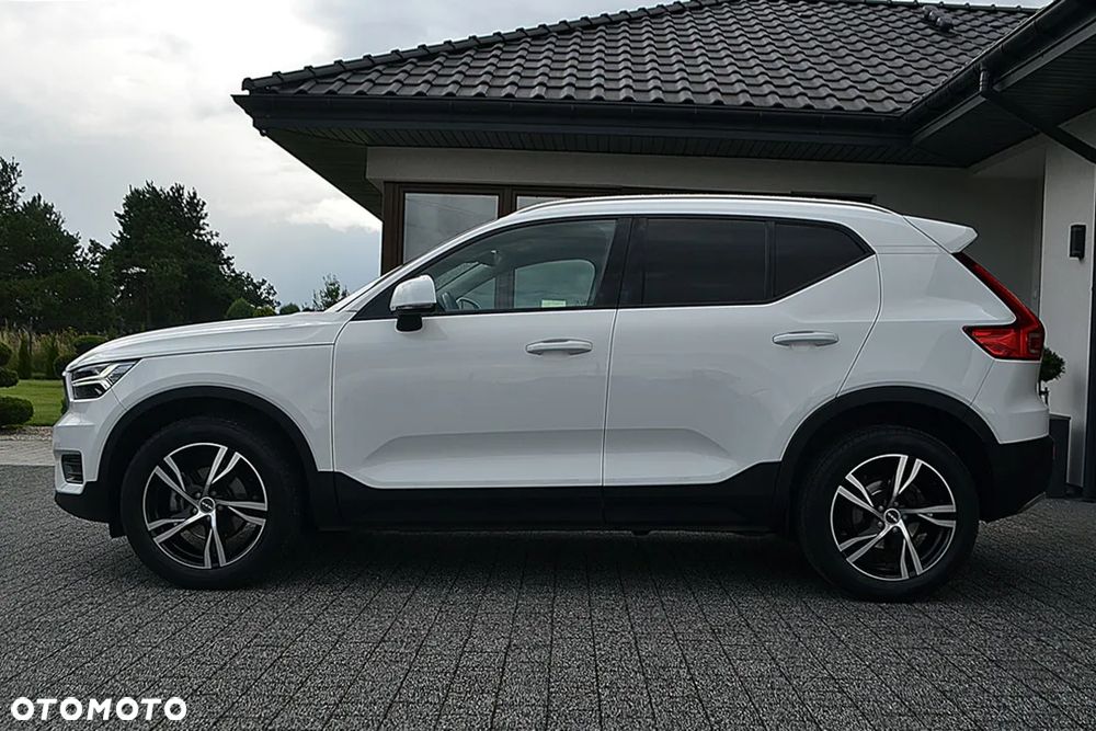 Volvo XC 40 T3 Momentum - 4