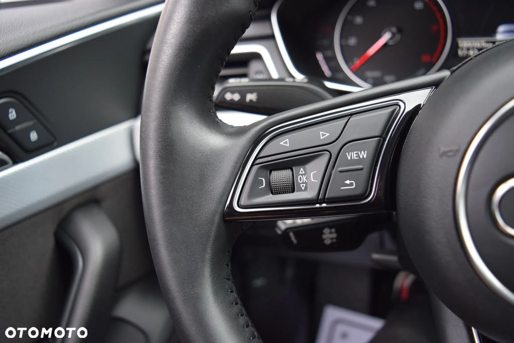 Audi A4 Avant 40 TFSI sport - 23