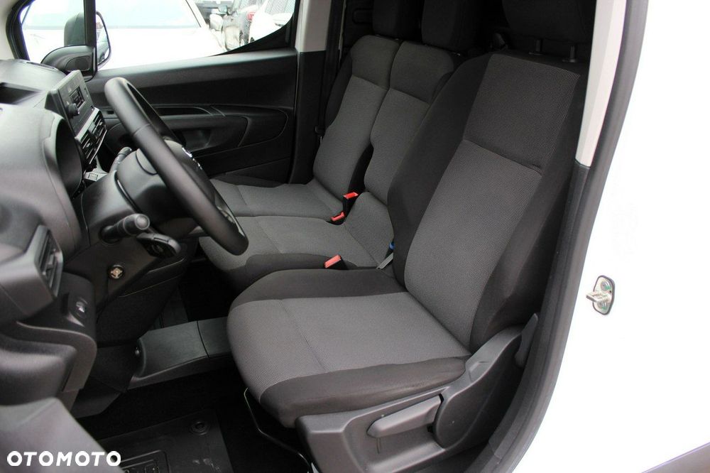 Toyota Proace City - 13