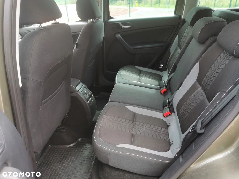 Skoda Yeti Outdoor 2.0 TDI 4x4 DSG Adventure - 10