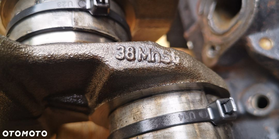 Głowica pokrywa smok wał korbowy Ford 1.8 tdci - 10