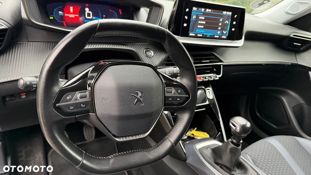 Peugeot 2008 1.2 PureTech Allure Pack S&S - 30