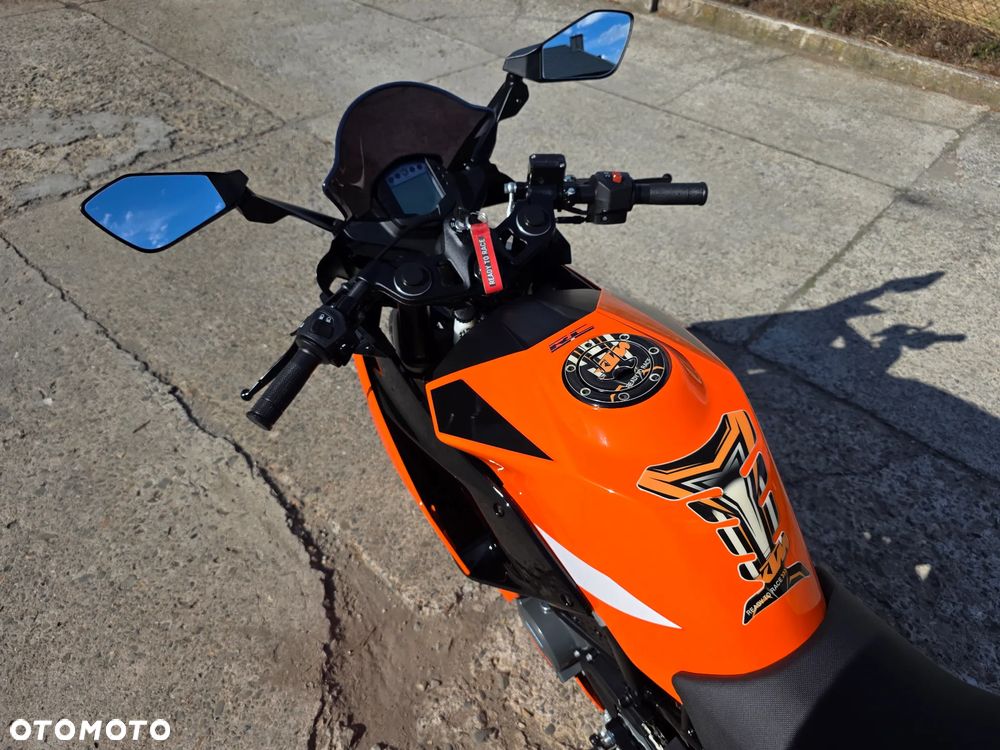 KTM RC 125 - 20