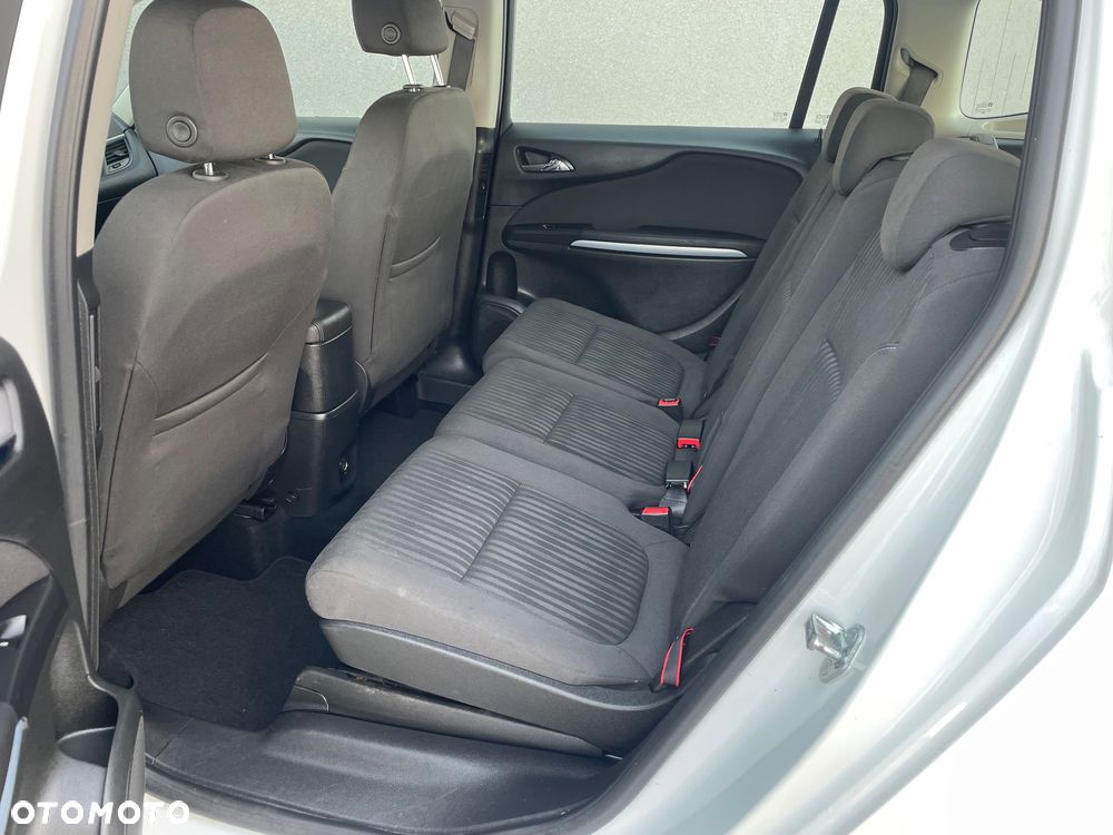 Opel Zafira - 27