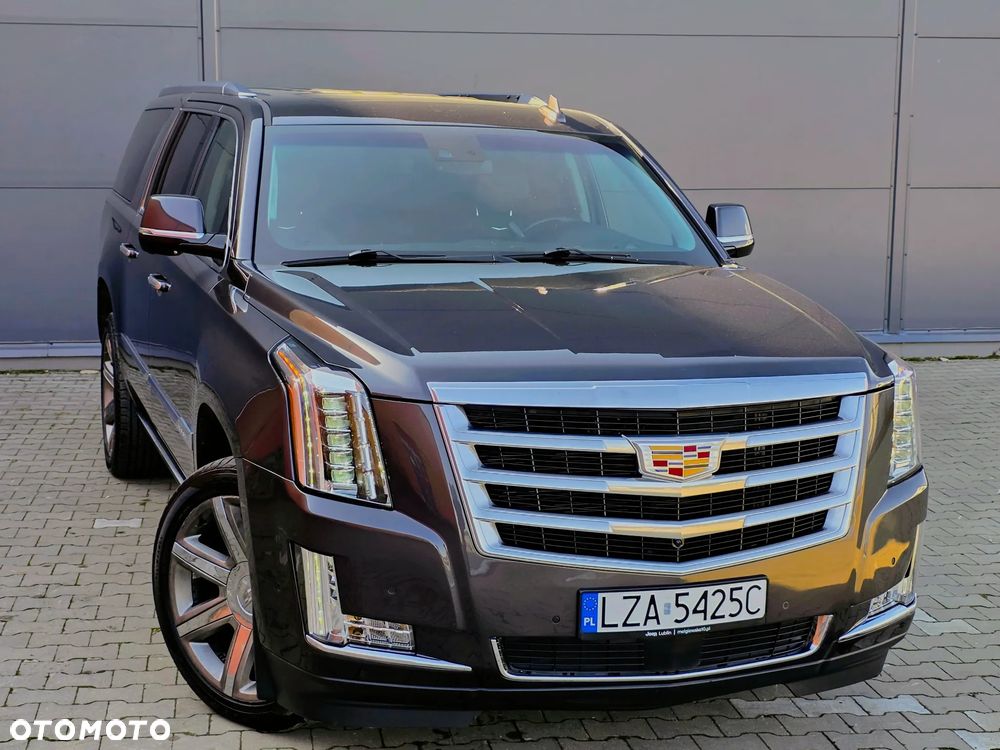 Cadillac Escalade ESV 6.2 V8 AWD AT Premium