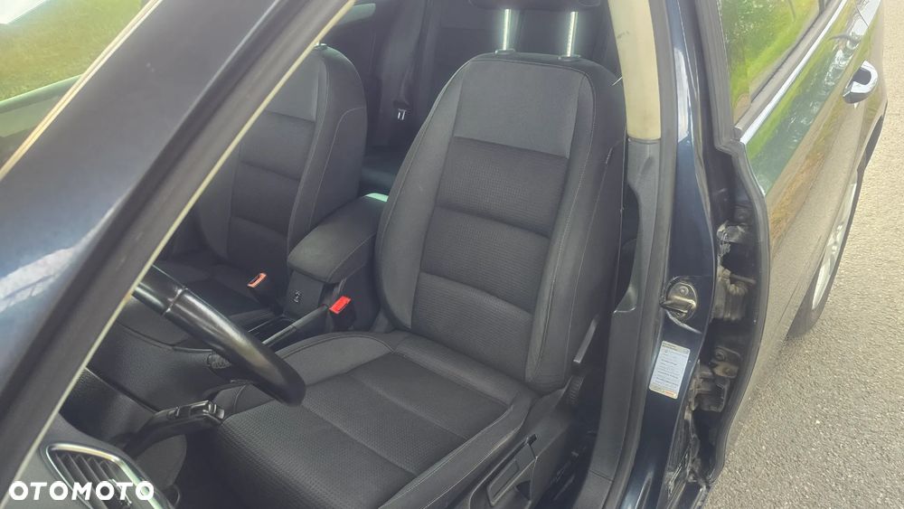 Volkswagen Golf 1.6 TDI DPF Team - 37