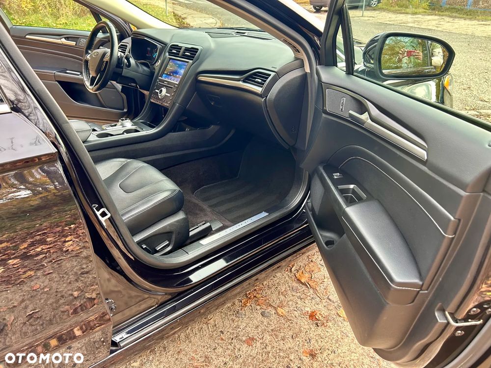 Ford Fusion 2.0 EcoBoost Titanium - 14