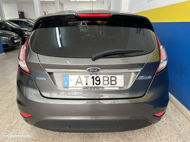 Ford Fiesta 1.0 EcoBoost S&S TITANIUM - 8