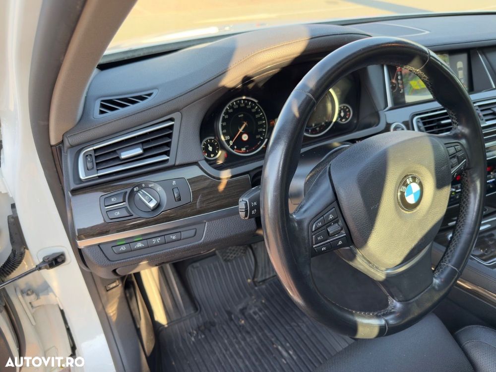 BMW Seria 7 730d - 16