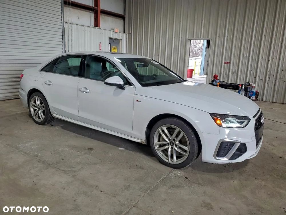 Audi A4 Limousine - 1