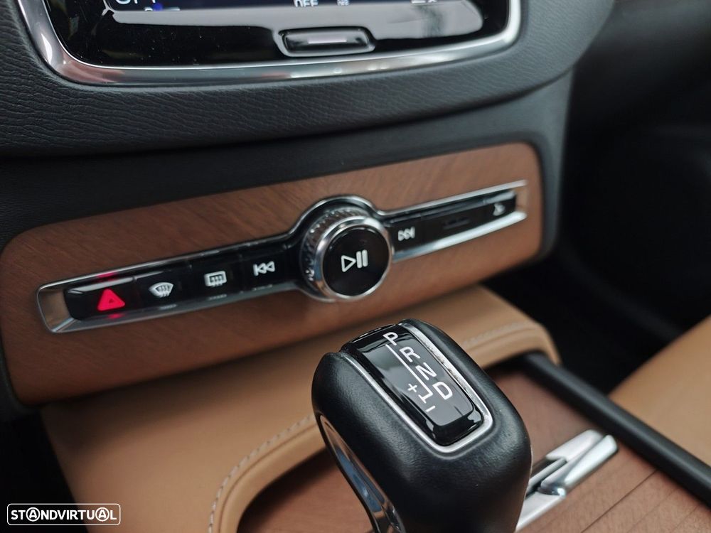 Volvo XC 90 2.0 D4 Inscription - 26