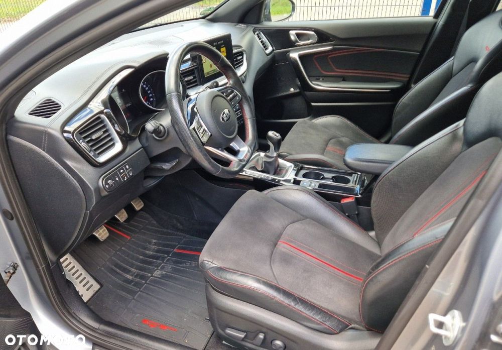 Kia ProCeed 1.6 T-GDI GT - 14