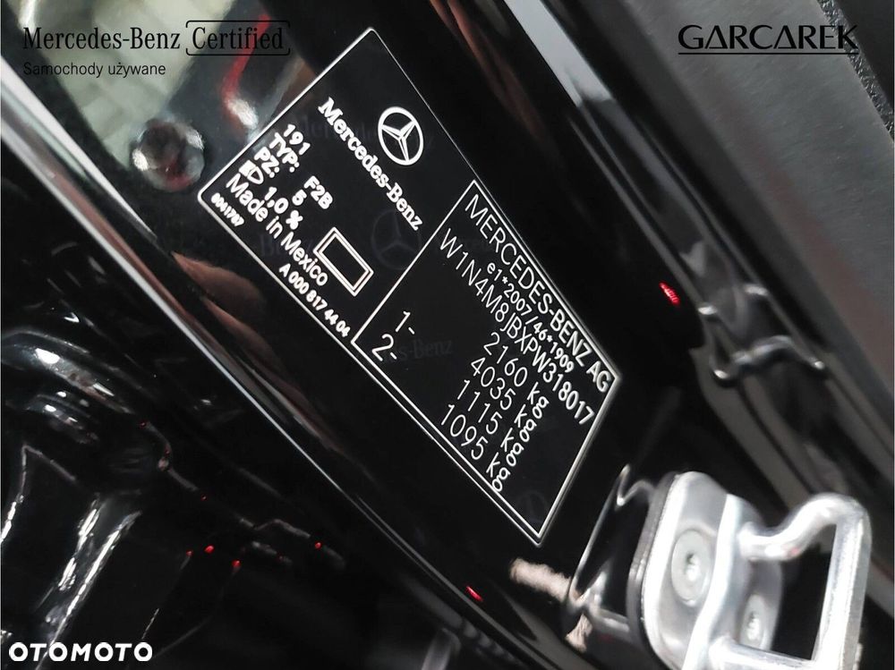 Mercedes-Benz GLB 200 4-Matic AMG Line 8G-DCT - 32