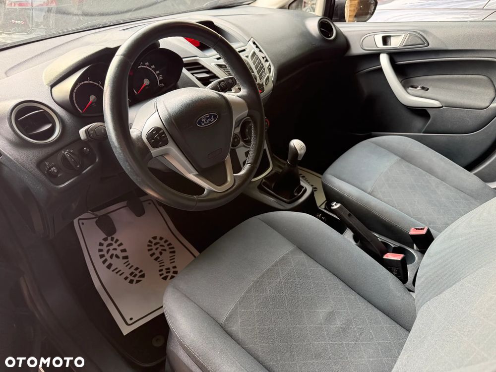 Ford Fiesta 1.25 Champions Edition - 14