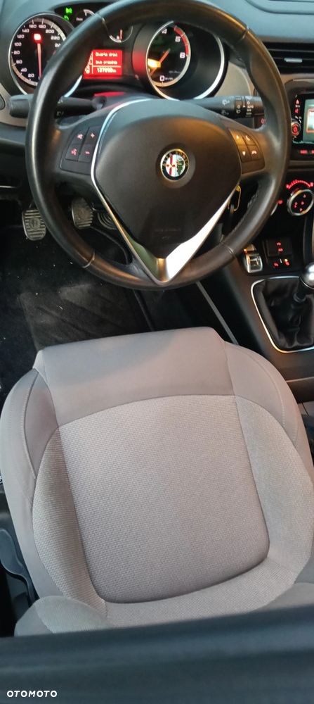 Alfa Romeo Giulietta 2.0 JTDM - 36