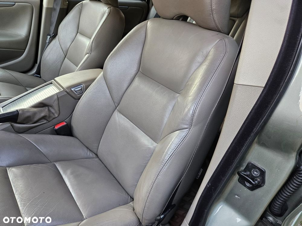 Volvo V70 2.5T AWD Summum - 17