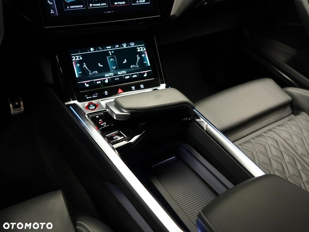 Audi SQ8 e-tron - 27