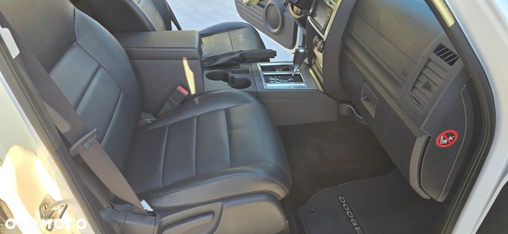 Dodge Nitro 4.0 V6 RT - 8