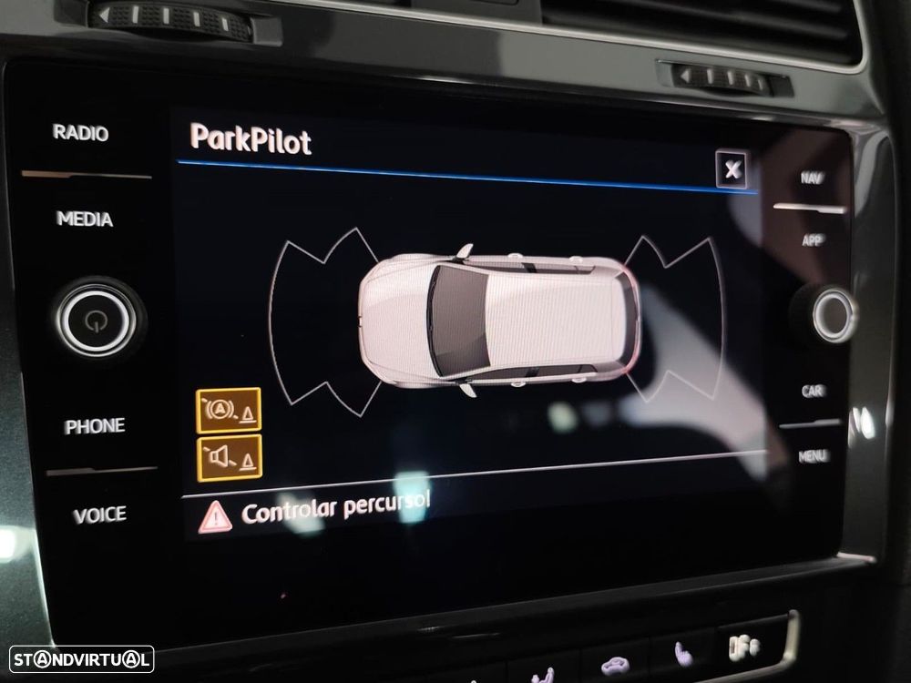 VW Golf 1.0 TSI Confortline DSG - 29