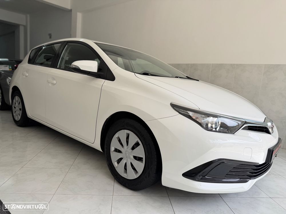 Toyota Auris 1.4 D-4D ACtive - 3