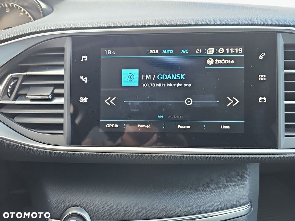 Peugeot 308 BlueHDi 130 EAT8 Allure - 23