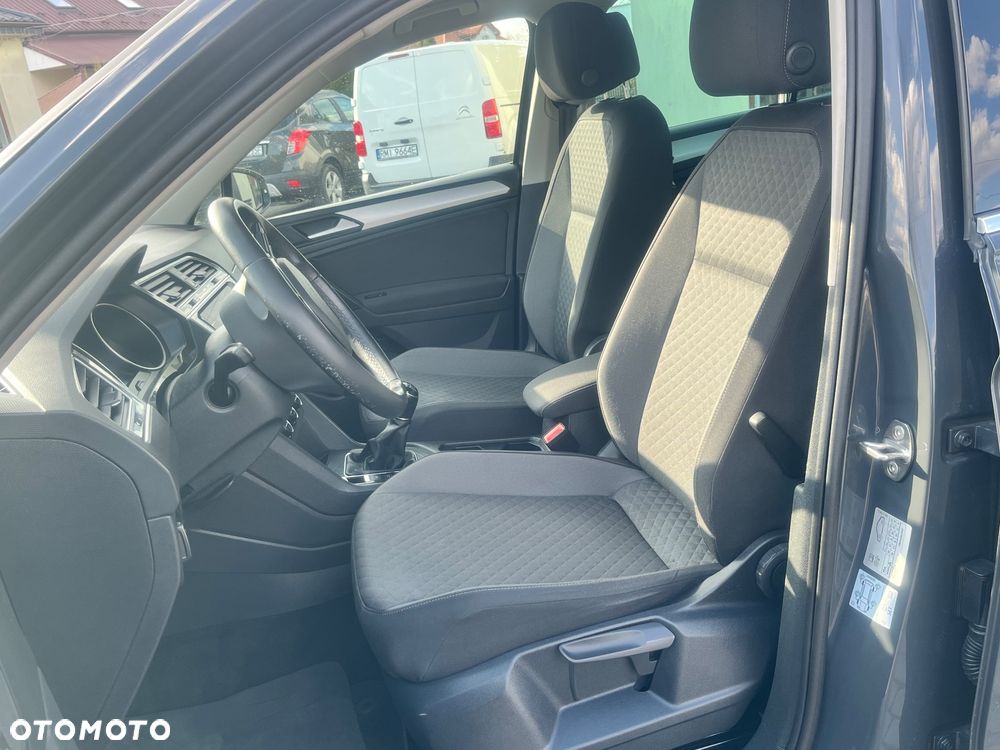 Volkswagen Tiguan - 10