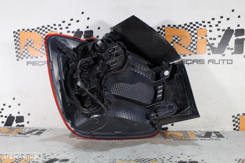 Farolim Direito Bmw 1 (F20)  Farolim Direito Bmw Serie 1 F20 / F21 - 8