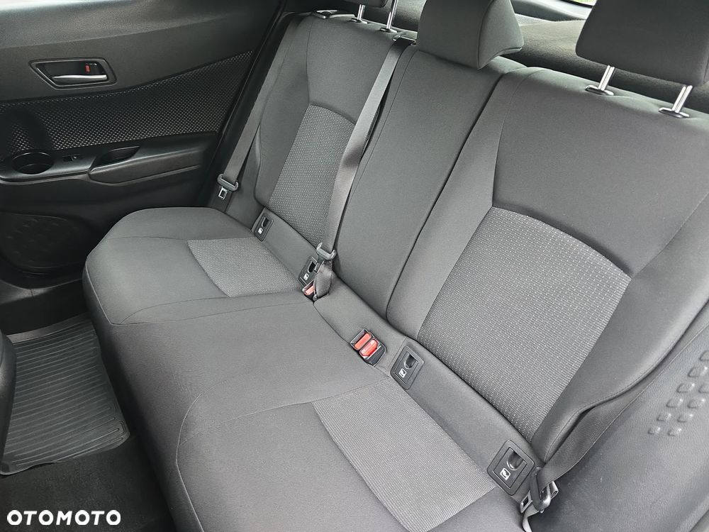 Toyota C-HR 1.2 T Premium - 24