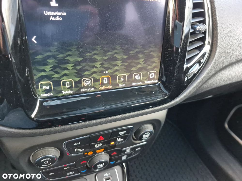 Jeep Compass - 14